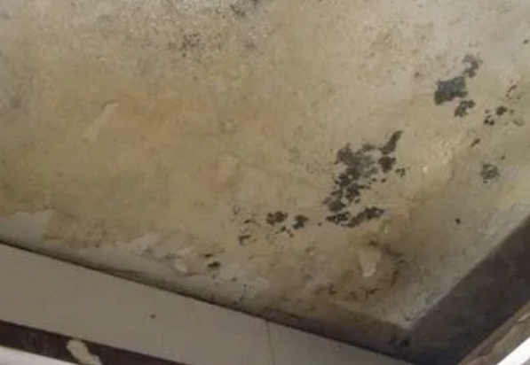 宁乡阳台漏水维修公司分享下宁乡卫生间渗水维修需要注意哪些问题。
